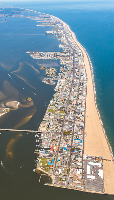 Bayside Boat Rental - Pontoon Riding Arial View